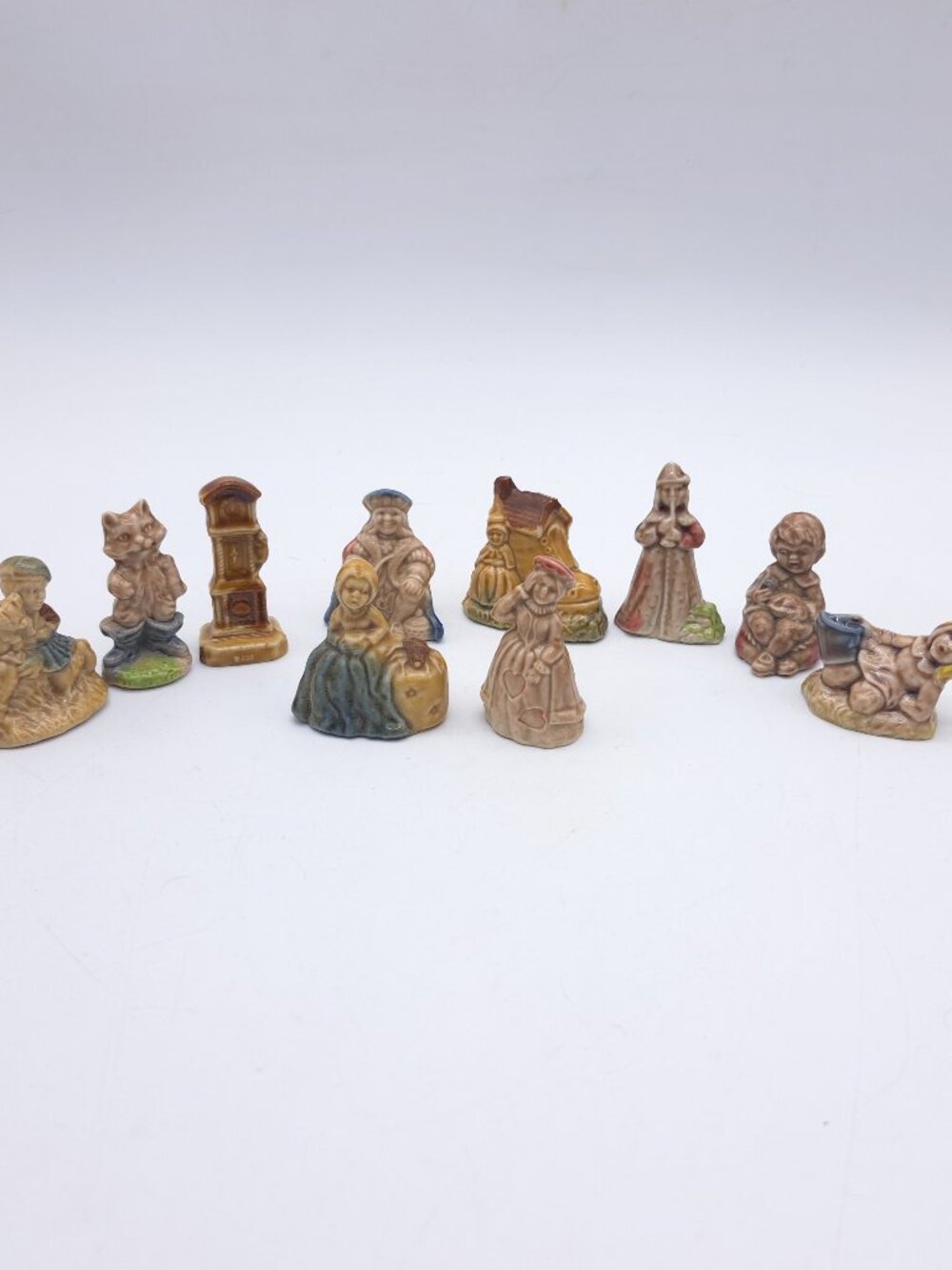 Set of 10 Wade Whimsies Nursery Rhyme Figures Includes Mother Goose